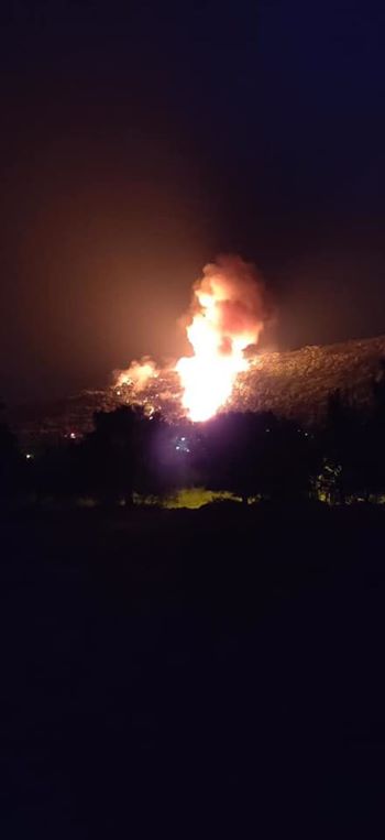 Μεγάλη φωτιά στη Νέα Μάκρη – Καταγγελίες για εμπρησμό