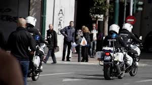 Συνελήφθησαν αλλοδαποί που έκλεβαν πεζούς και αυτοκίνητα στο κέντρο της Αθήνας