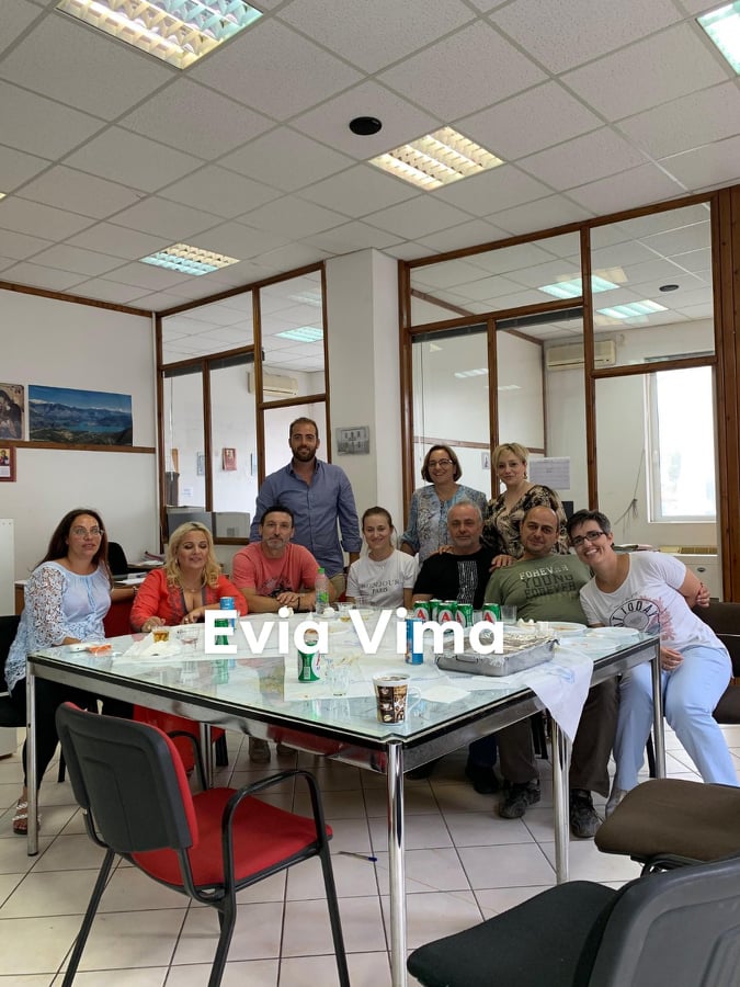 Οι ευχές του αντιδήμαρχου στις εορτάζουσες της Πολεοδομίας Κύμης