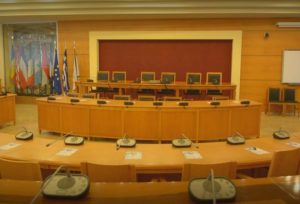 Συνεδρίαση για το προσφυγικό ζητούν Μπατζελή, Αναγνωστάκης και Βούλγαρης