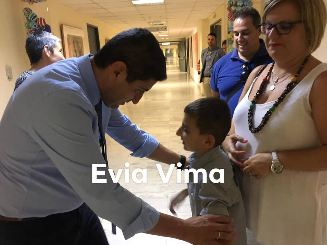 Το Γιάννη Σαμαρά που συγκίνησε το Πανελλήνιο στο βίντεο για τον Ημιμαραθώνιο Κρήτης συνάντησε ο Λευτέρης Αυγενάκης
