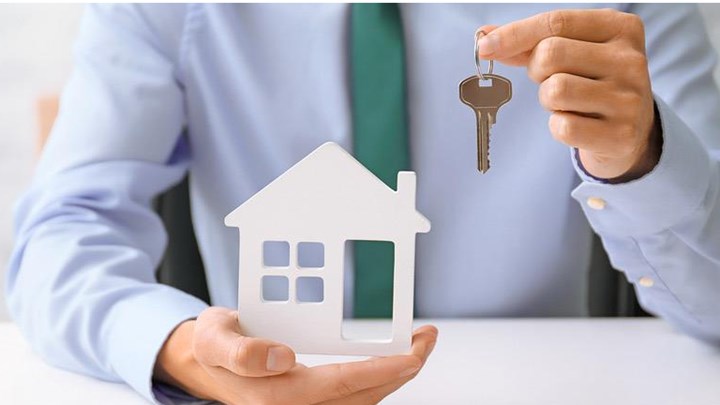 Παρακράτηση οφειλών ΕΝΦΙΑ από συμβολαιογράφους ζητεί η ΠΟΜΙΔΑ