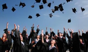 Αλλάζει η διαδικασία αναγνώρισης επαγγελματικής ισοδυναμίας των αποφοίτων κολεγίων