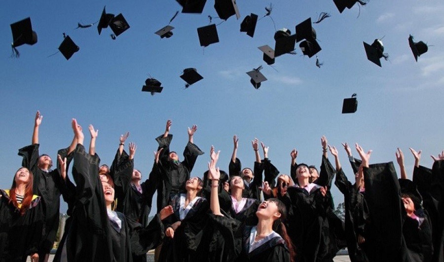 Αλλάζει η διαδικασία αναγνώρισης επαγγελματικής ισοδυναμίας των αποφοίτων κολεγίων