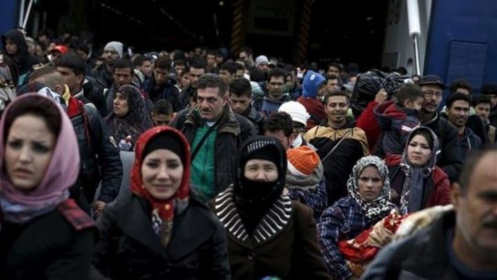 Το υπ. Προστασίας του Πολίτη αναζητά κτίρια για την εγκατάσταση μεταναστών