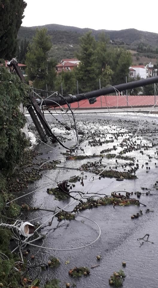 Έφερε τα πάνω κάτω η κακοκαιρία και στην Ιστιαία (Φωτο)