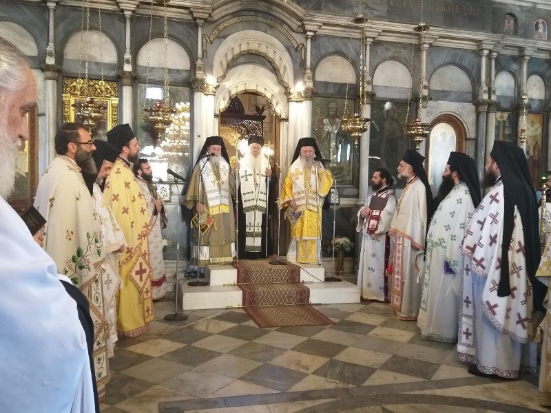 Αρχιερατικό Συλλειτουργό στον Ι.Ν. Αγ. Παρασκευής Χαλκίδος-Τεσσαρακονθήμερο μνημόσυνο του μακαριστού Ιερέως Γεωργίου Καλαφάτη