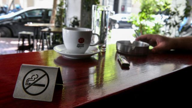 Αντικαπνιστικός: Πρόστιμα 39.600 ευρώ την πρώτη εβδομάδα