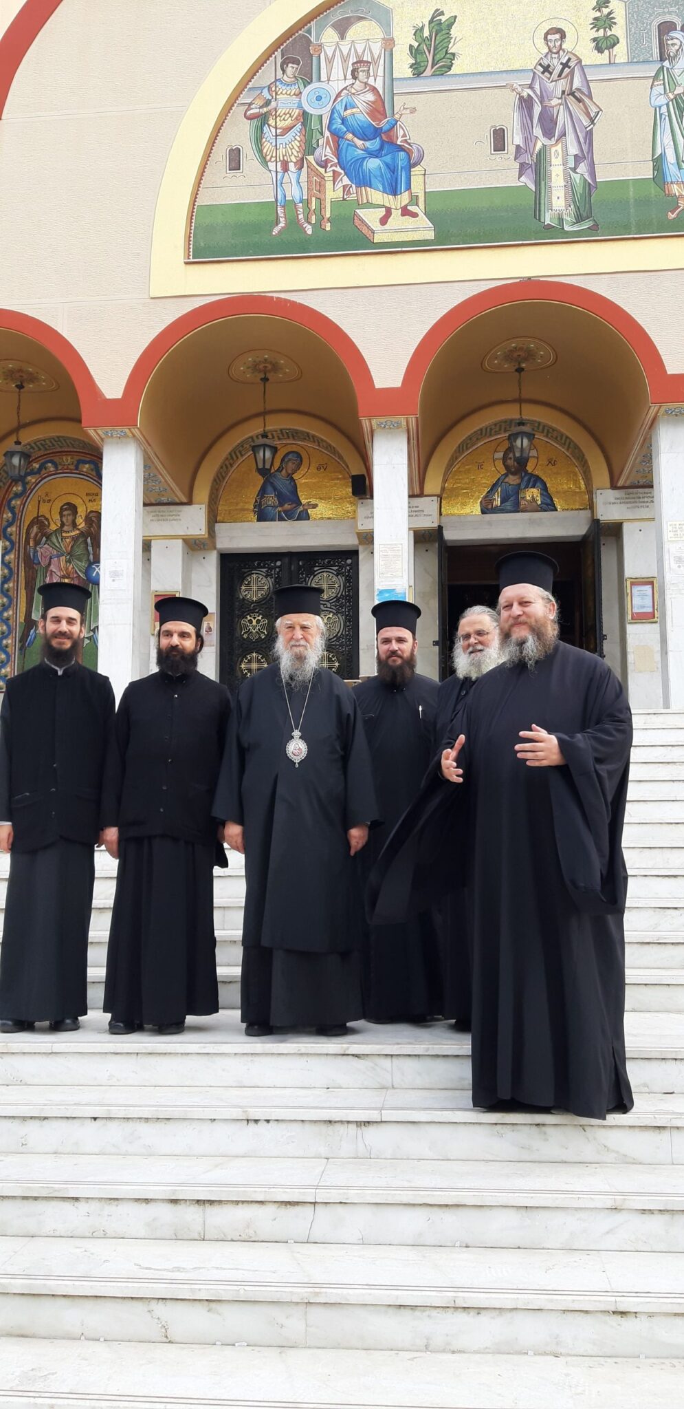 Ο Καρυστίας κ. Σεραφείμ στον Ι.Ν. Αγίου Ελευθερίου Αχαρνών-[ΦΩΤΟ]