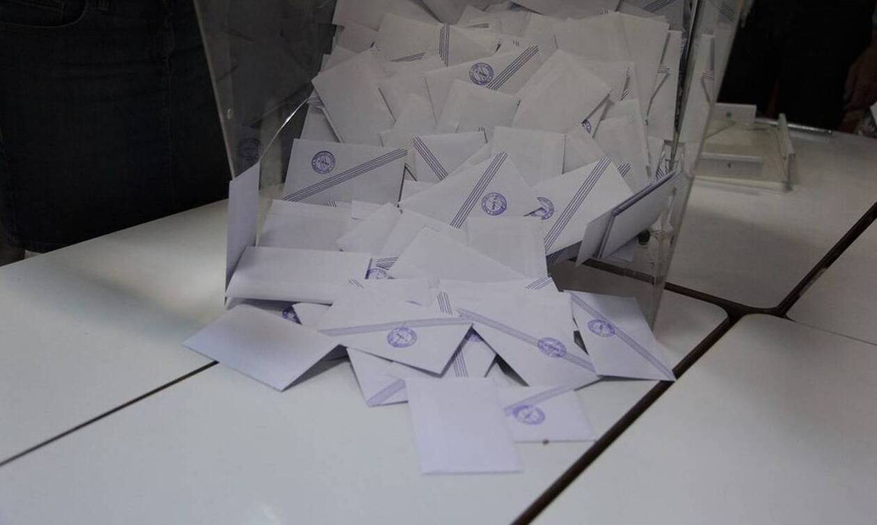 Νέα δημοσκόπηση: Αυτός είναι ο υπουργός του Μητσοτάκη που έχει πάνω από 61% αποδοχή από τους πολίτες