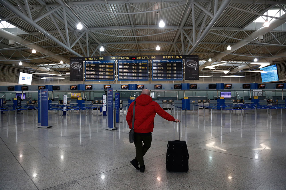Αλλάζουν όλα στα αεροπορικά ταξίδια: Ηλεκτρονικό check in, περιορισμός στις αποσκευές και «διαβατήρια ανοσίας»