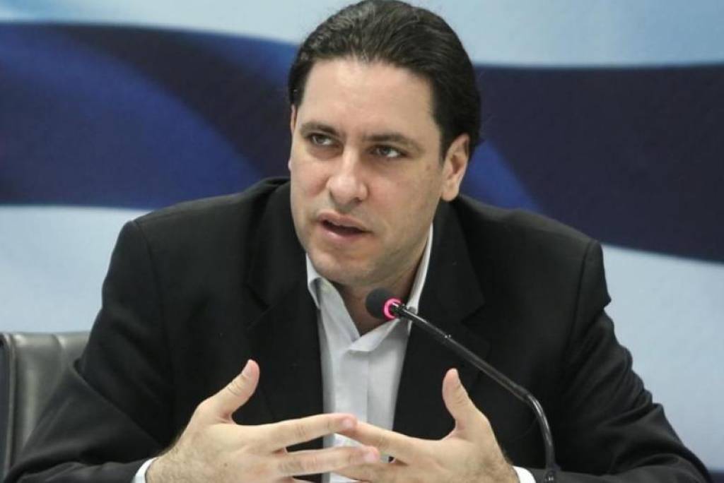 Κουρμούσης-Θα δημιουργηθεί ένας κρατικός “Τειρεσίας” – Πώς θα λειτουργεί – ΒΙΝΤΕΟ