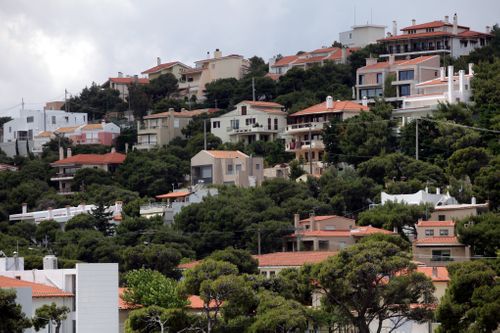 Νομοσχέδιο: Τι αλλάζει σε οικοδομικές άδειες, συντελεστή δόμησης, χρήσεις γης – Ρυθμίσεις για τα αυθαίρετα