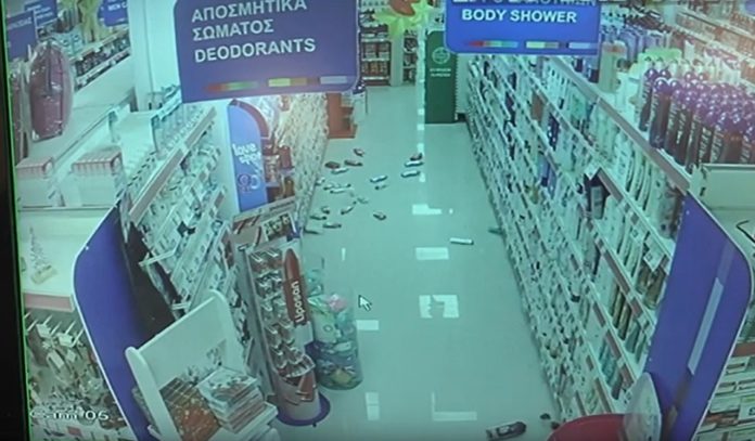 Η στιγμή του σεισμού στα Χανιά – Δείτε τι έγινε σε γνωστό super market | Video