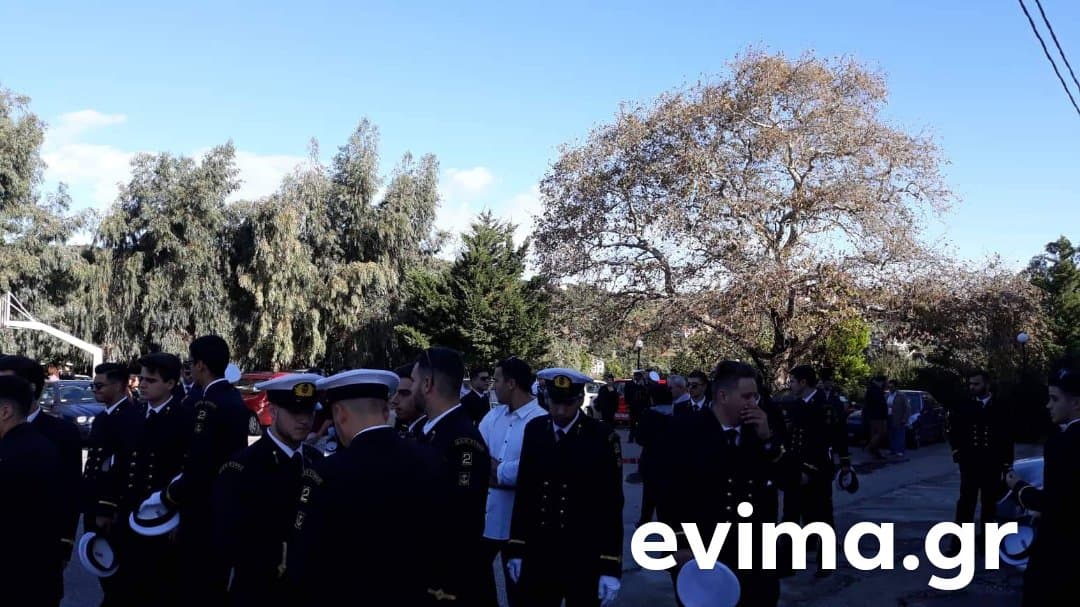 ΚΥΜΗ ΤΩΡΑ-Εν αναμονή της άφιξης του υπ. Ναυτιλίας για την ορκωμοσία των πρωτοετών της ΑΕΝ-[ΦΩΤΟ]