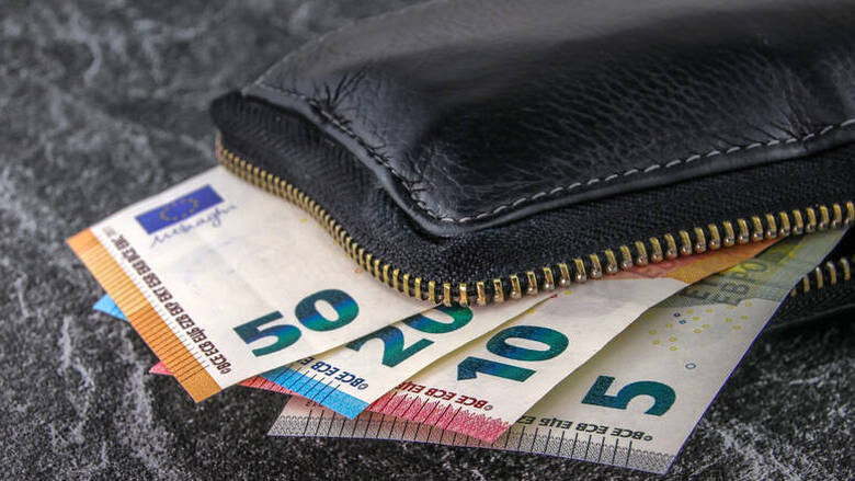 Συντάξεις: Ποιοι θα λάβουν αναδρομικά 570 ευρώ και αυξήσεις έως 150 ευρώ