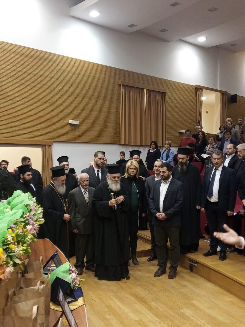 Στη Χαλκίδα ο Φάνης Σπανος μαζί με τον Αρχιεπίσκοπο Ιερώνυμο