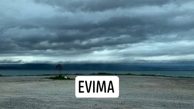 Βροχή αυτή την ώρα στο Αλιβέρι (photos)