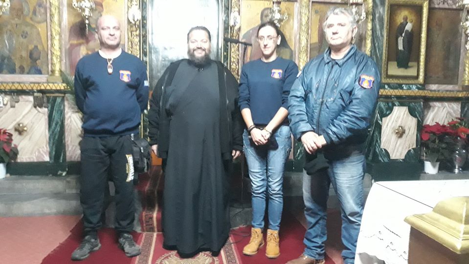 Δώρα για τα παιδιά της ενορίας του Αγ Νικολαου Άνω Βαθειας από το ΕΣΔΔΕ