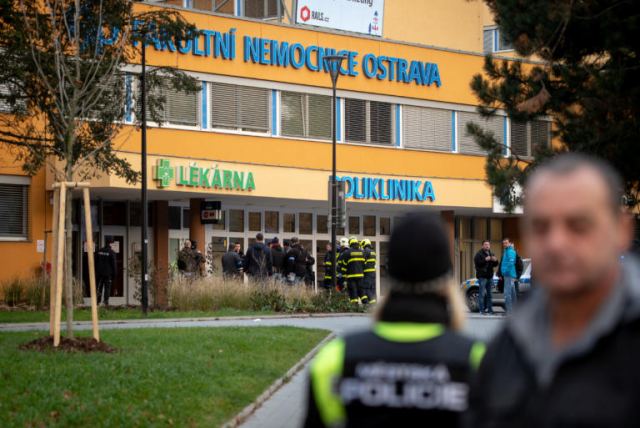 Μακελειό σε νοσοκομείο στην Τσεχία! 6 νεκροί από “μπαράζ” πυροβολισμών