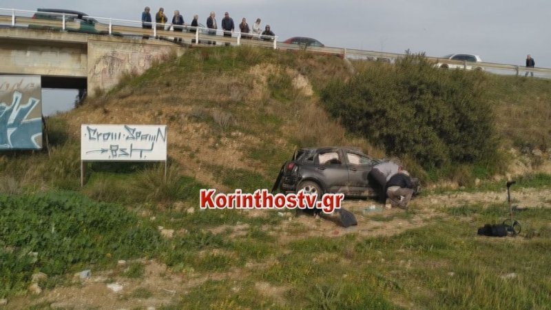 Τροχαίο με μία νεκρή στην Κόρινθο – Το αυτοκίνητο πήρε «τούμπες» για 60 μέτρα [ΦΩΤΟ]