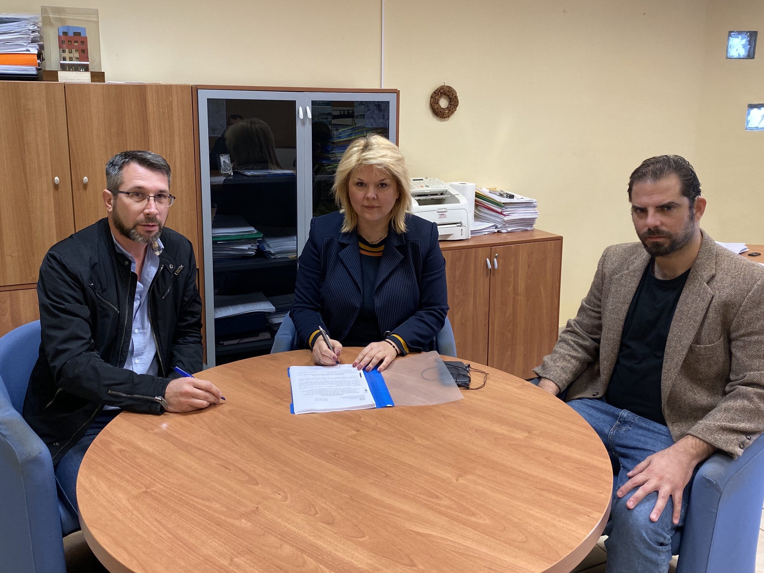 Υπογραφή σύμβασης για το έργο “ Υποθαλάσσιος αγωγός λυμάτων από την Κάνηθο ως τη  Σουβάλα”