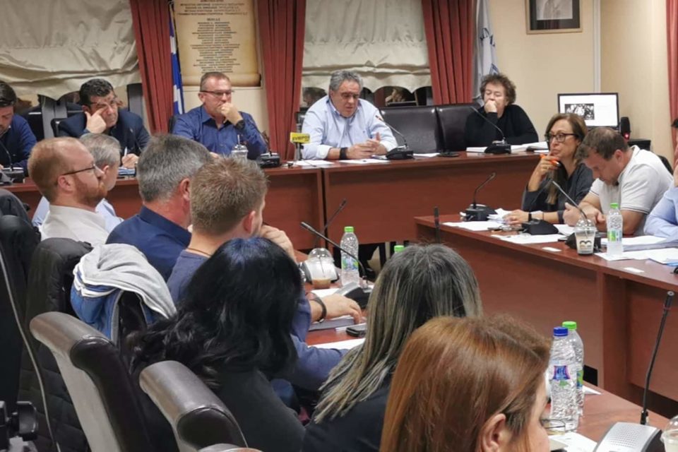 Συνεδριάζει δια περιφοράς το δημοτικό συμβούλιο του Δήμου Διρφύων – Μεσσαπίων Συνεδριάζει δια περιφοράς το δημοτικό συμβούλιο του Δήμου Διρφύων – Μεσσαπίων