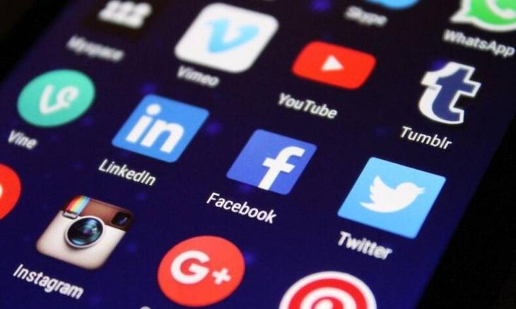 Απίστευτη έρευνα: Από τι ηλικία σερφάρουν τα Ελληνόπουλα στο Internet