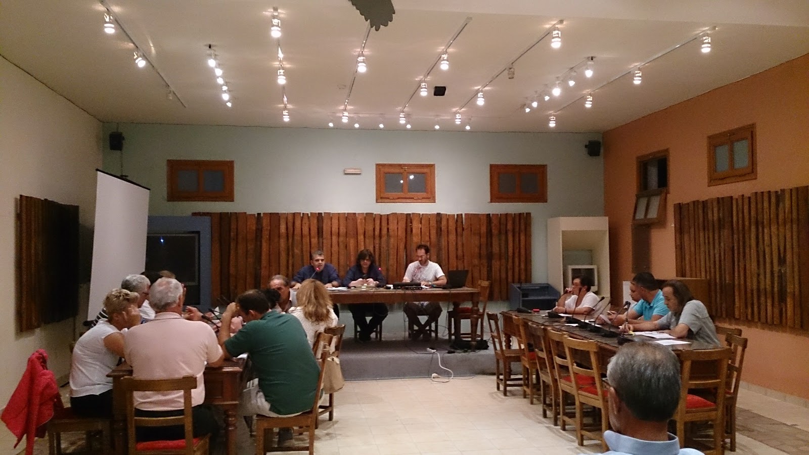 Συνεδριάζει το δημοτικό συμβούλιο το  Δήμου  Καρύστου