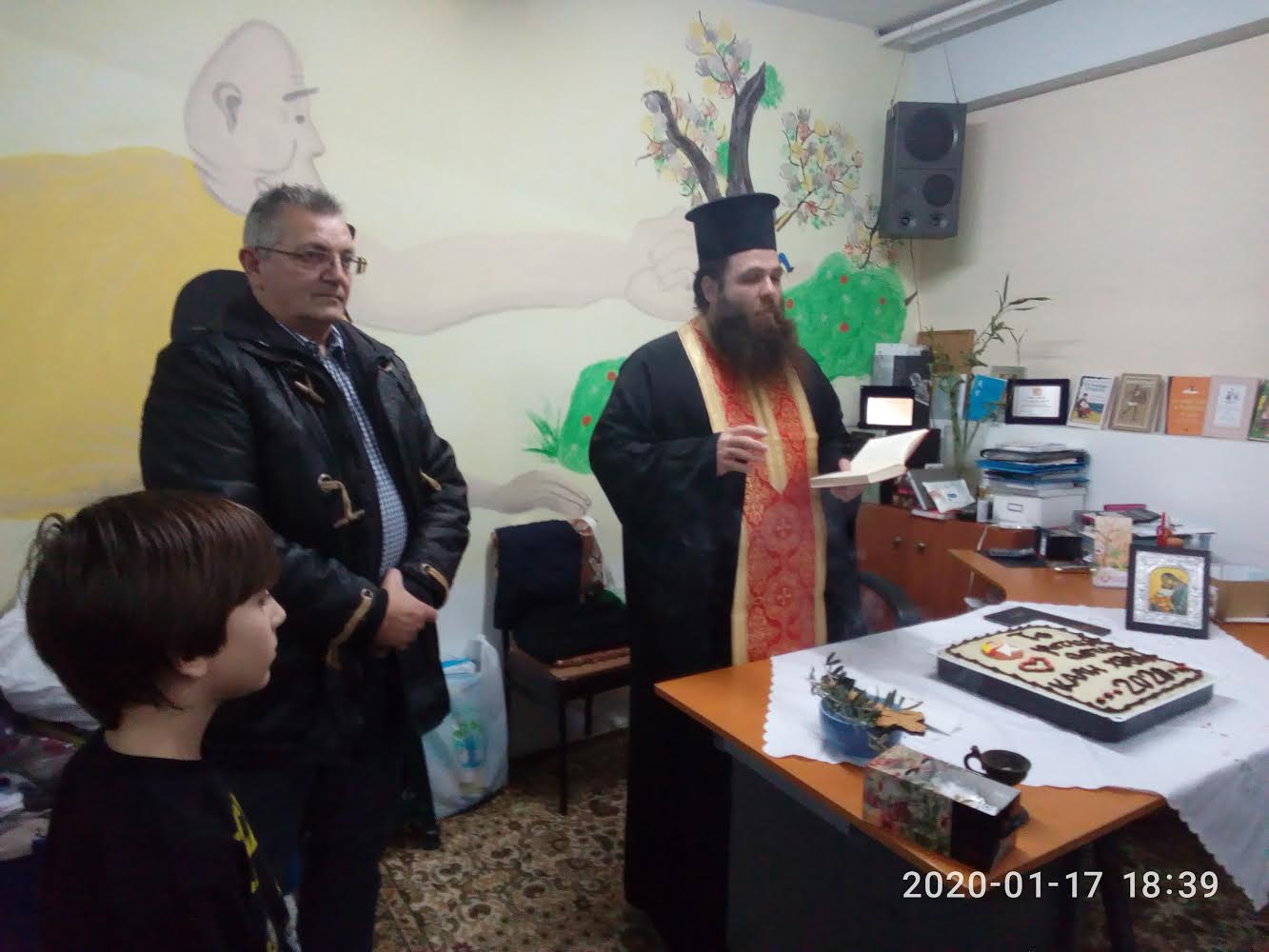 Φωτεινό Αστέρι- Έκοψε την βασιλόπιτα παρουσία εθελοντών -[ΦΩΤΟ]