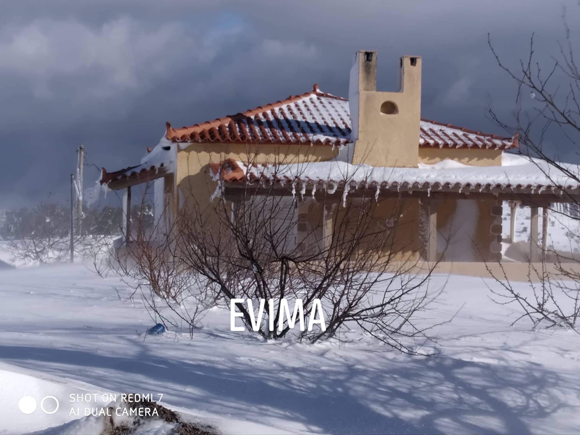 Ο καιρός την Κυριακή: Βροχές και παροδικές χιονοπτώσεις