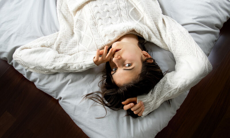 Νιώθεις διαρκώς κουρασμένη; Δες η έλλειψη ποιας βιταμίνης  μπορεί να ευθύνεται