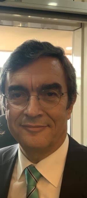 Οικονόμου: Θα μου άρεσε να περπατήσω τα Εξάρχεια ως μια αβαγκάρντ περιοχή της Αθήνας