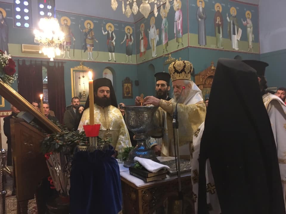 Κάραβος: Ο αγιασμός των υδάτων σήμερα στη Θεία Λειτουργία στον Ι.Ναό Αγίου Κωνσταντίνου