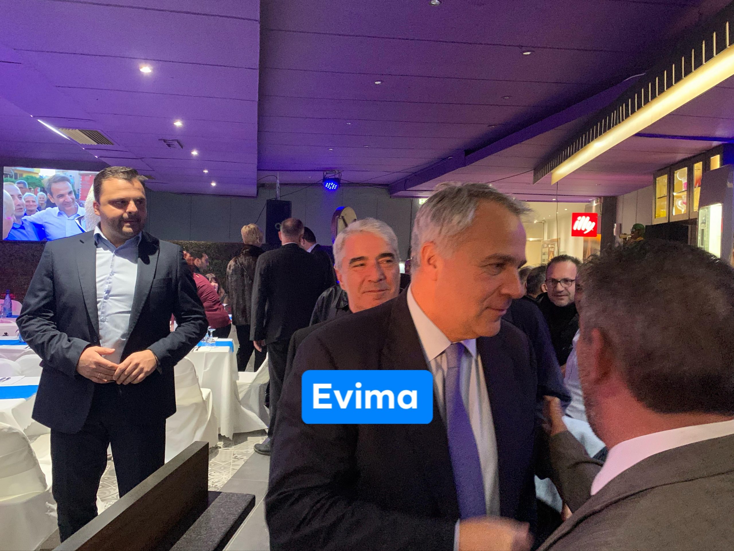 Στα Ψαχνά ΤΩΡΑ ο υπουργός Αγροτικής Ανάπτυξης & Τροφίμων Μάκης Βορίδης