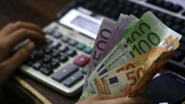 Εφορία: «Κούρεμα» 70% στους τόκους για ρύθμιση χρεών – Ποιοι το δικαιούνται
