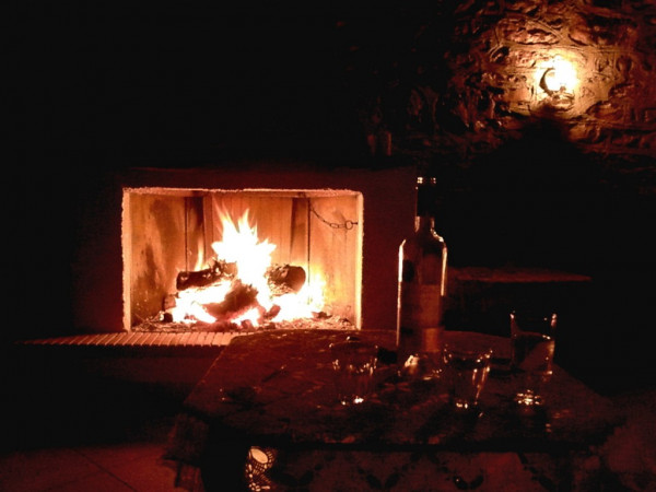 Ελληνική Αντικαρκινική Εταιρία: «Το τζάκι δεν είναι γραφικό, είναι άκρως επικίνδυνο για την υγεία»