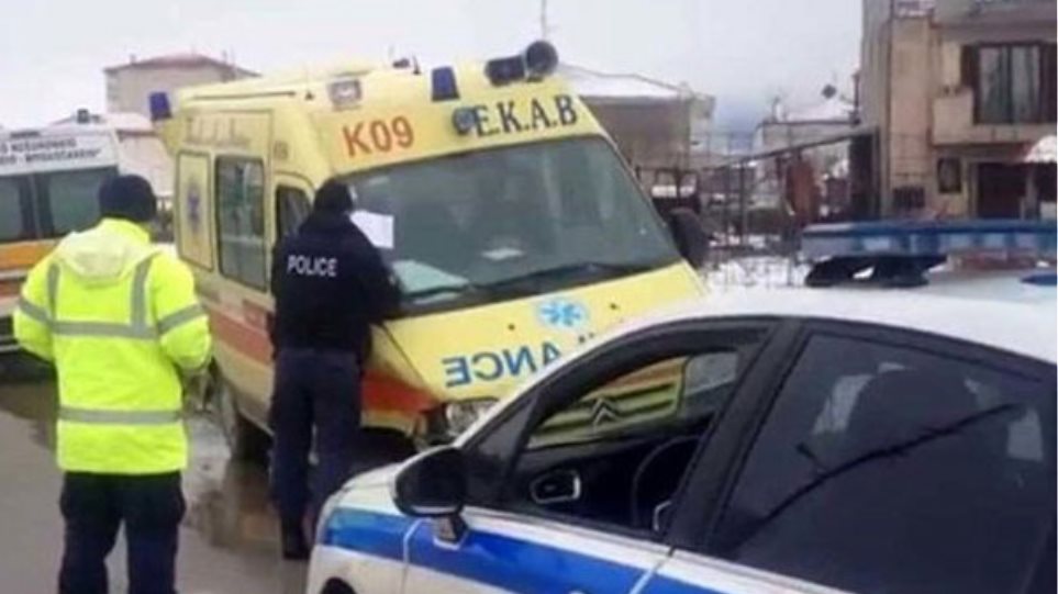 Τροχαίο με έναν νεκρό στα Οινόφυτα-Συγκρούστηκε λεωφορείο του ΚΤΕΛ με νταλίκα