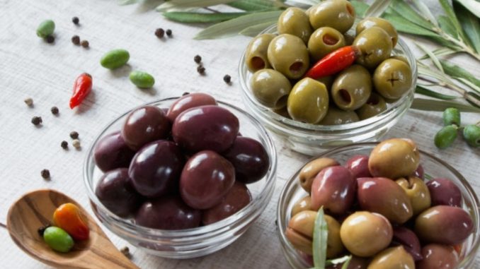 Ξέρετε πόσες ελιές πρέπει να τρώτε την ημέρα για να μην πάθετε καρκίνο;