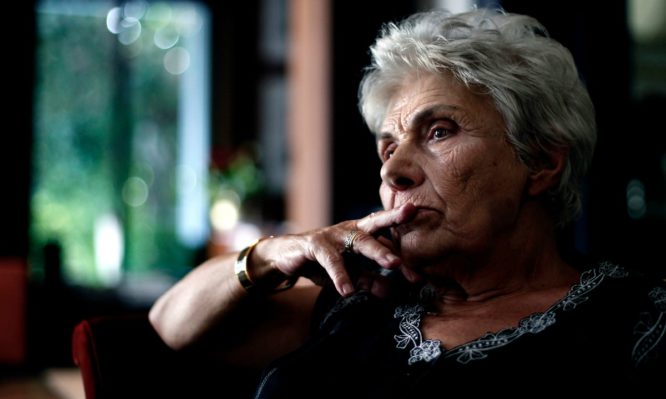 Στην Εντατική η Κική Δημουλά-Υπέστη ανακοπή καρδιάς