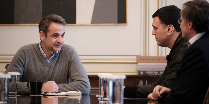 Σύσκεψη στο Μαξίμου για τον κορονοϊό – Ψυχραιμία συνέστησε ο Κυριάκος Μητσοτάκης