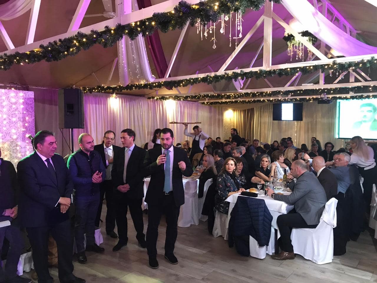 Σπανός-Δίπλα σε κάθε μικρό ή μεγαλύτερο επαγγελματία που αγωνίζεται για να στηρίξει την επιχείρησή του