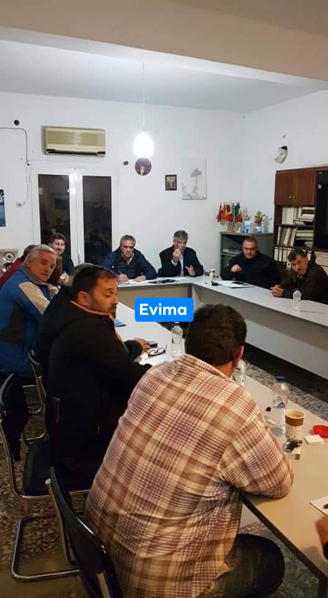 Με πρωτοβουλία του εντεταλμένου συμβούλου της Δ.Ε Διρφύων συναντήθηκαν οι κοινοτάρχες