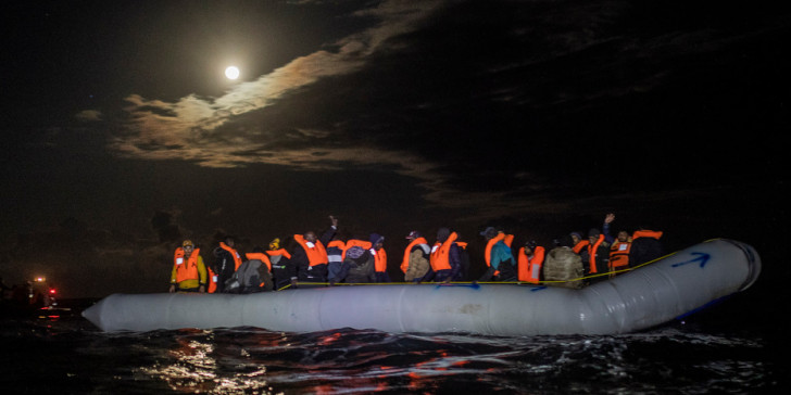 Η Τουρκία ανοίγει τα σύνορα στους πρόσφυγες- Εκβιάζει την ΕΕ για στήριξη στην Ιντλίμπ