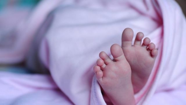 Επίδομα γέννησης: Εγκρίθηκε το κονδύλι για την καταβολή του – Πότε θα πληρωθεί η πρώτη δόση