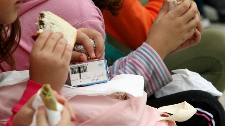 Σχολικά γεύματα: Ξεκινά το πρόγραμμα στα δημοτικά-Οδηγίες