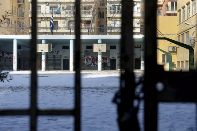 Κεραμέως: Αυτά είναι τα σενάρια για να μην χαθεί η σχολική χρονιά