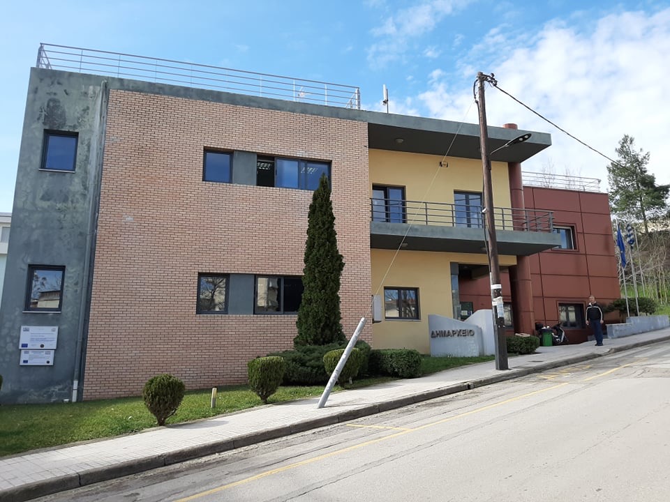 1.097.400,00 €, υπέγραψε ο Περιφερειάρχης Στερεάς Ελλάδας για έργα υποδομών στον Δήμο Θηβαίων