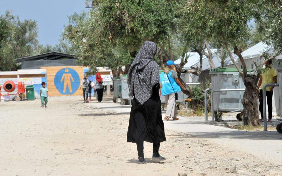 Υπ. Μετανάστευσης και Ασύλου:Θετική στον κορωνοϊό γυναίκα από τη δομή φιλοξενίας της Ριτσώνας