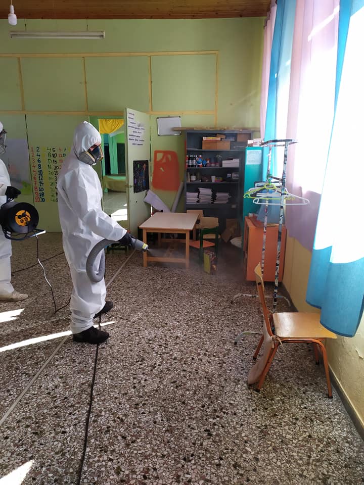 Κορωνοϊός-Ξεκίνησε τις απολυμάνσεις σε όλα τα σχολεία ο Δήμος Μαντουδίου -Λίμνης-Αγίας Άννας [ΦΩΤΟ]
